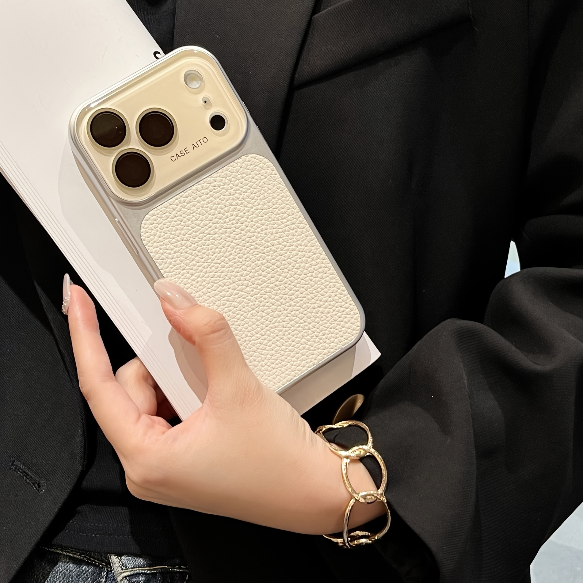 UrbanLeather Texture Case - iPhone